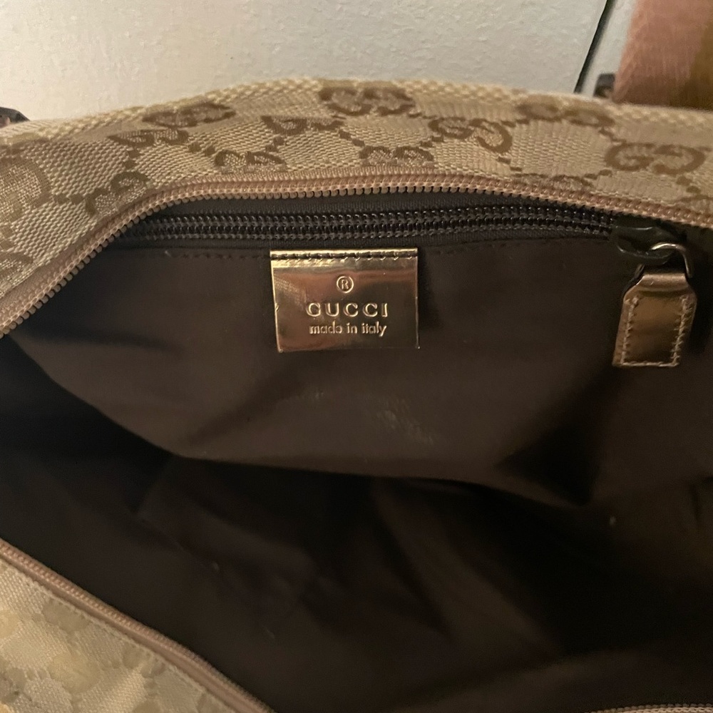 GUCCI GG Supreme Guccissima
Canvas/Leather with Sherry Stripe
Straps - Picture 5 of 11